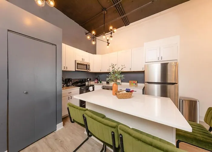 Spacious 5br Luxury Perfect For Group Sleeps 12 Near Mccormick Place, Grant Park And Soldier Field Appartement *