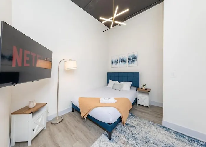 Apartment Spacious 5br Luxury Perfect For Group Sleeps 12 Near Mccormick Place, Grant Park And Soldier Field Chicago